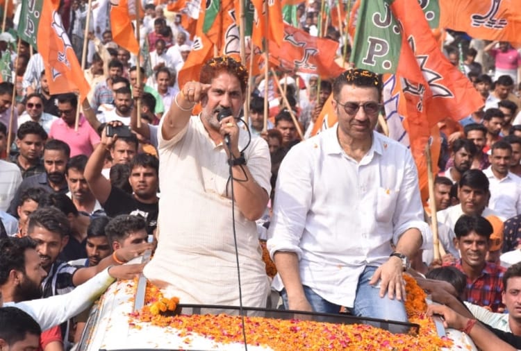 haryana assembly elections, Actor Sunny Deol's Roadshow At Tohana