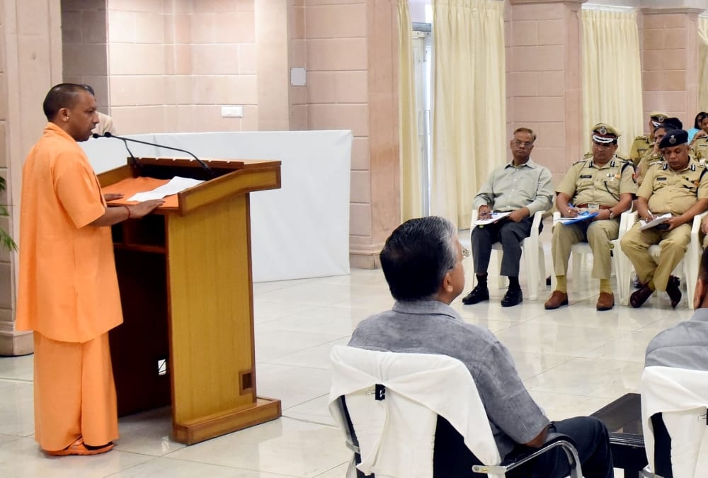 Run a campaign to build Uttar Pradesh image Yogi instructs Police men.