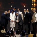 निवेशक सम्मेलन का शुभारंभ करते मुख्यमंत्री कमलनाथ व उद्योगपति