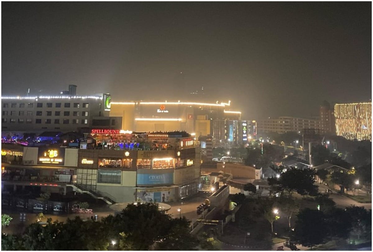fly dining 160 feet height restaurant in delhi ncr