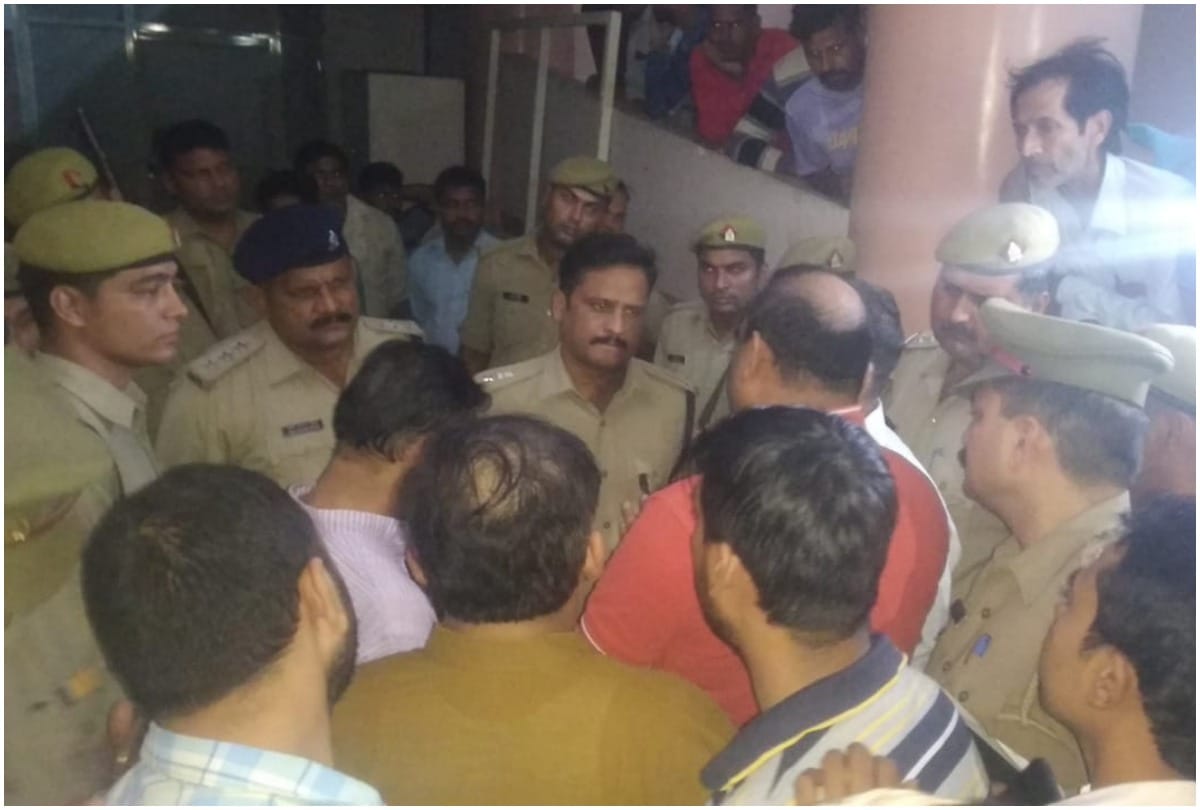 advocate shot dead in meerut
