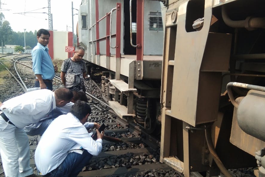 Engine wheels derailed at oil depot gate