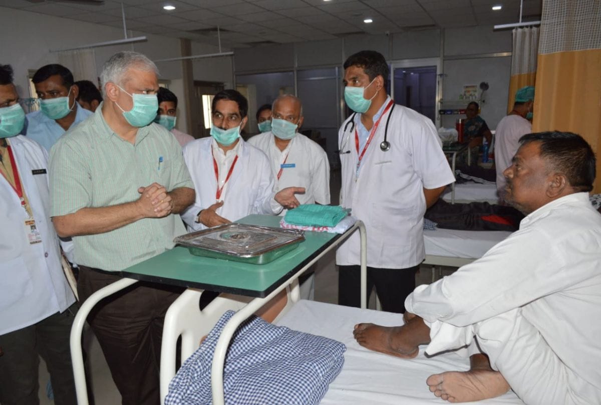 principal secretary health inspected the sn medical college agra
