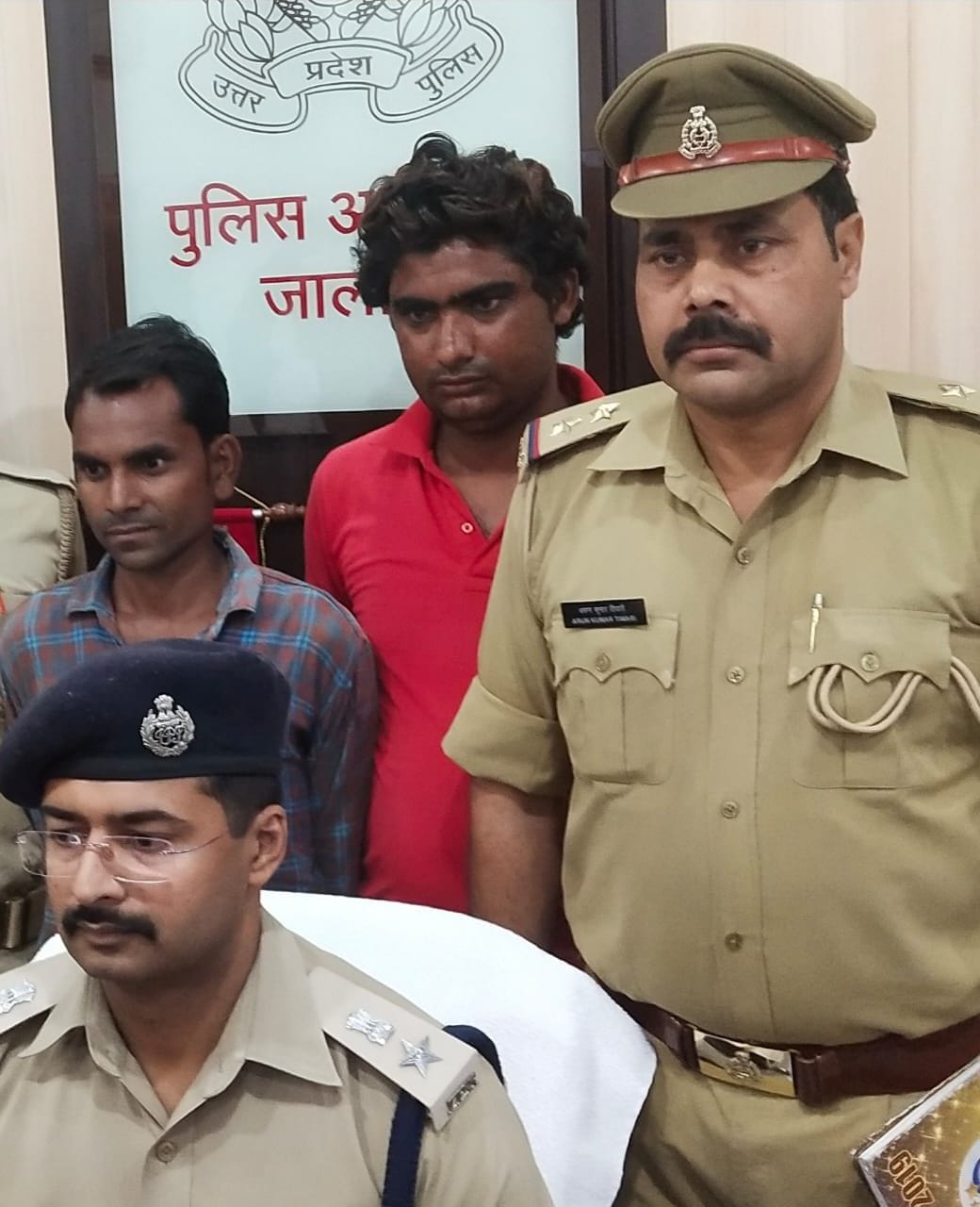 Two people caught with twelve hundred liters of liquor
