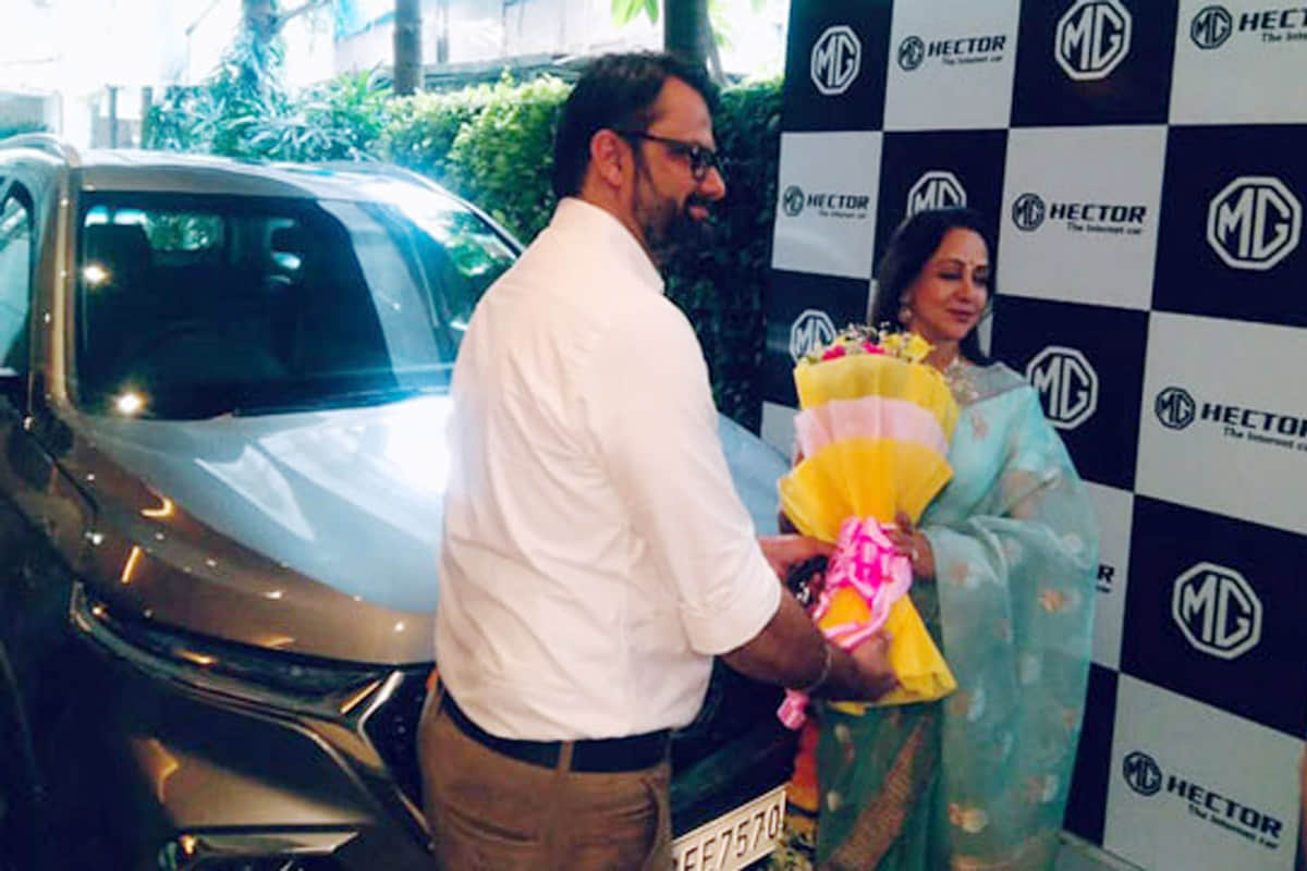 Bollywood Actress Hema Malini bought MG Hector SUV