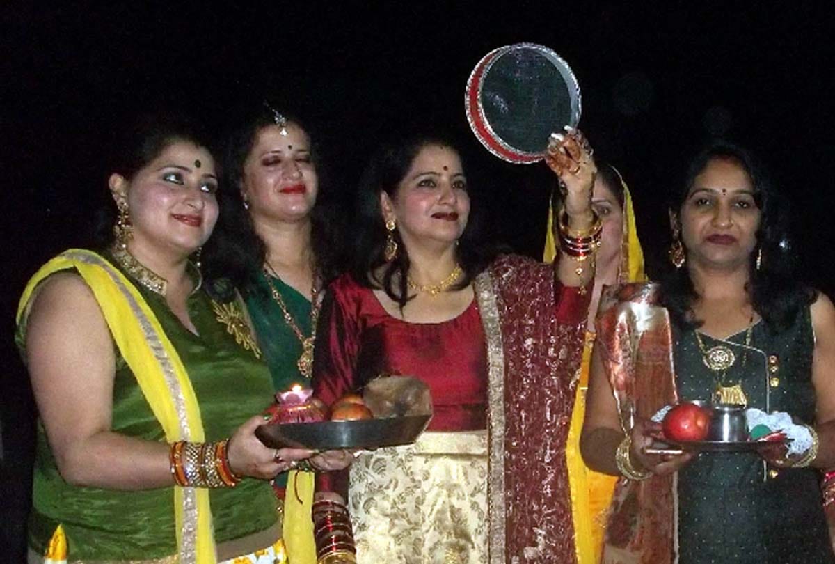 Karwachauth celebrated in Jammu Kashmir, Karwa chauth special photos