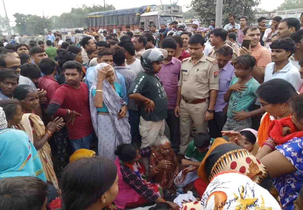 one man died road accident in kanpur