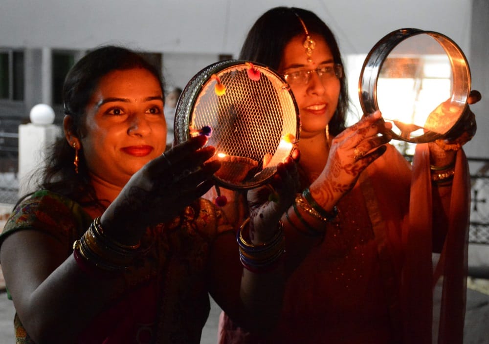 Karwa Chauth 2020 Latest News: Karwa Chauth on Wednesday Make Rare Coincidence, shubh muhurat for puja