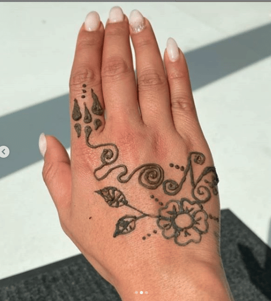 Priyanka Chopra and Nick first Karva Chauth share her photo and says my wife is hindu