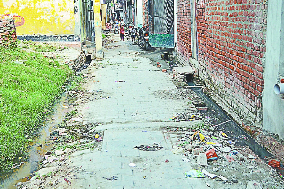 Amar Ujala Campaign, Road has not been made in kaliya garhi for 25 years in Meerut district
