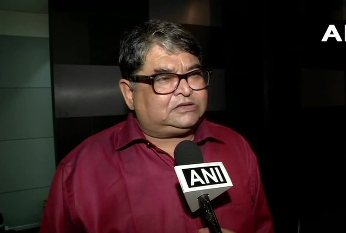 Ranjit Savarkar, grandson of Veer Savarkar: Case must be filed against several people