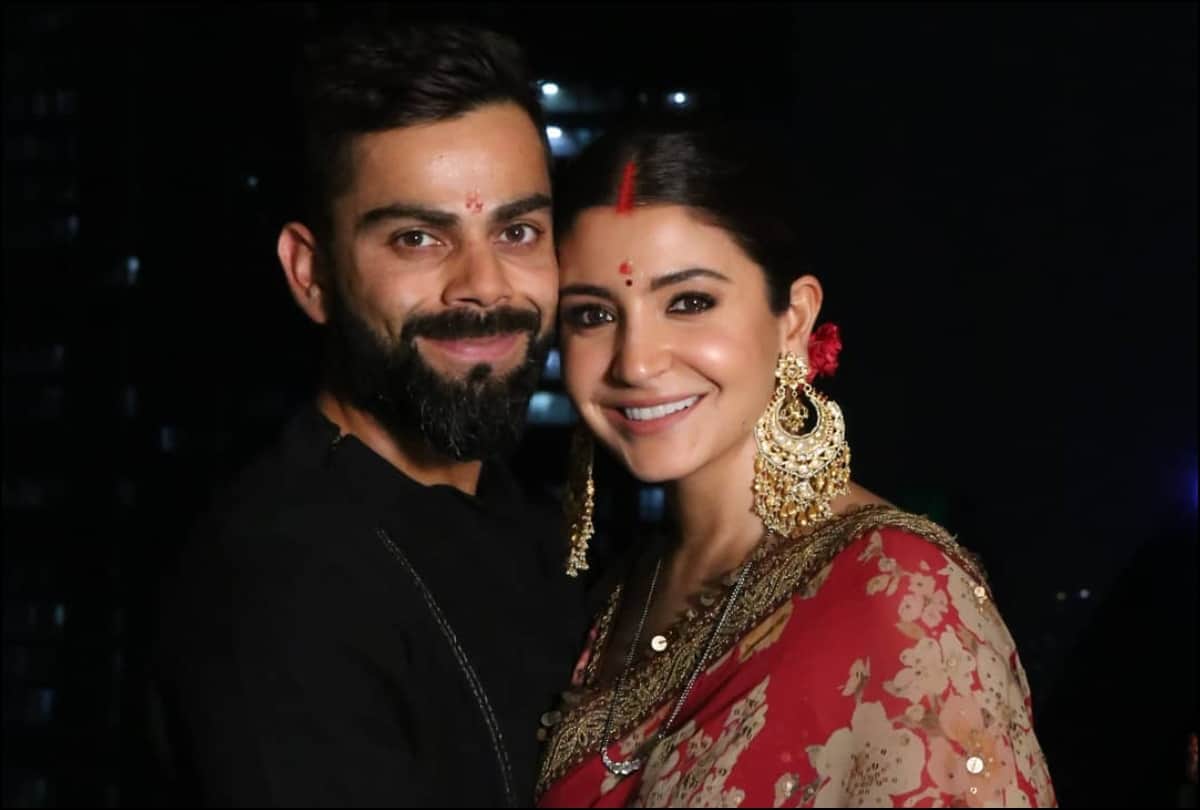 anushka sharma looks elegant in red chiffon saree for karva chauth celebration 2019