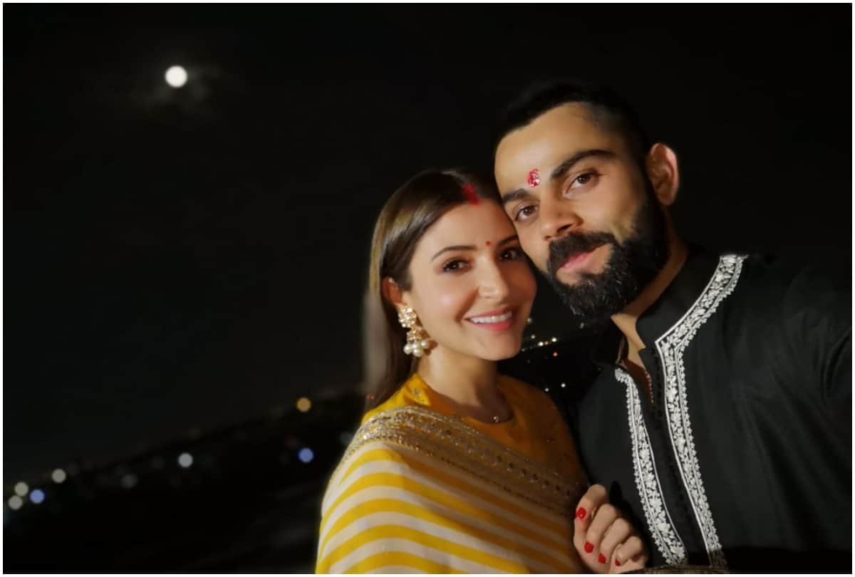 anushka sharma looks elegant in red chiffon saree for karva chauth celebration 2019