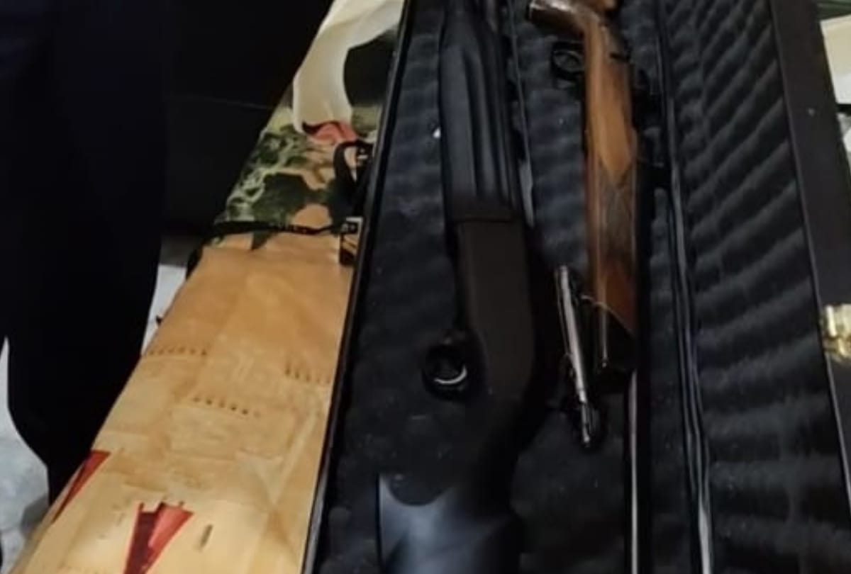 policemen found weapons from house of son of mafia mukhtar ansari