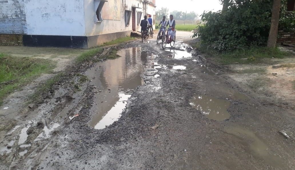 Death pits are on the roads of the district