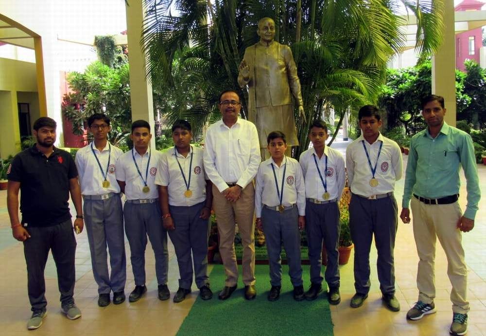 DSB students won eight gold and one bronze medals