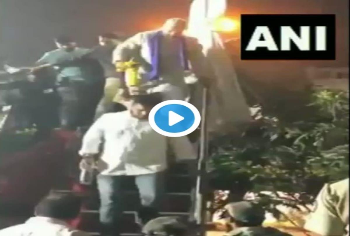 AIMIM Chief Asaduddin Owaisi performs a dance after his rally at Paithan Gate in Aurangabad