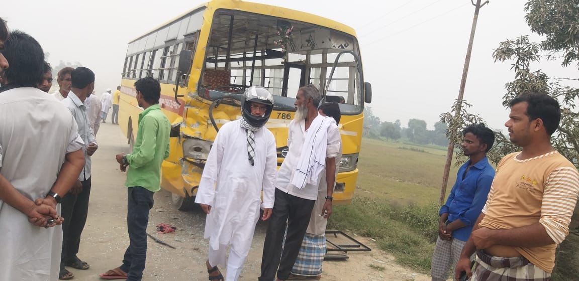 School bus collided in truck, nine students injured