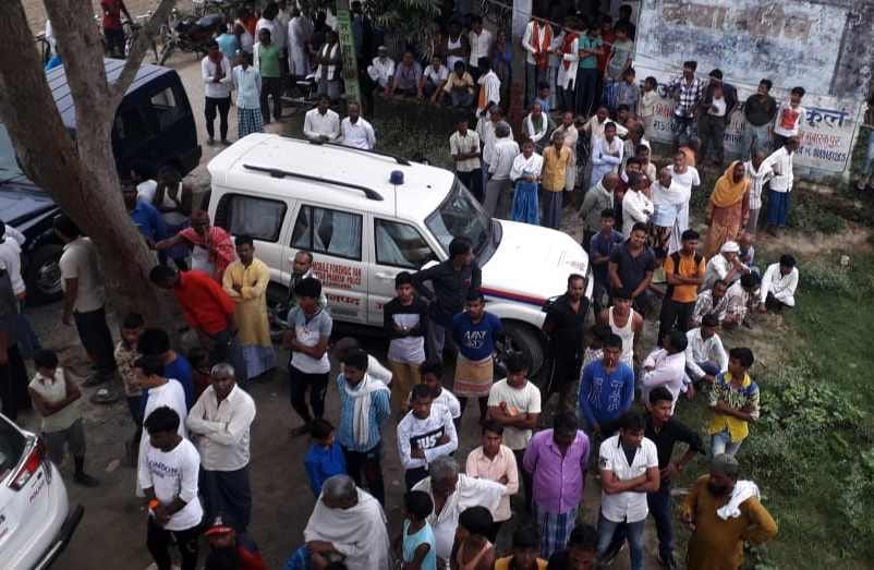 Father-daughter killed, wife seriously injured