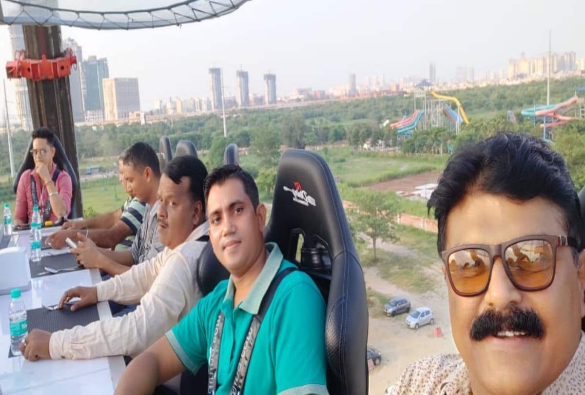 flying restaurant in noida at garden galleria mall its 160 feet above ground know all about it