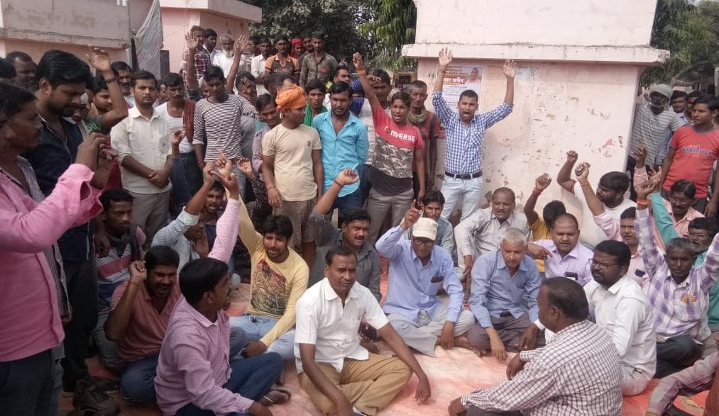 mandi traders strike due to breaking shops