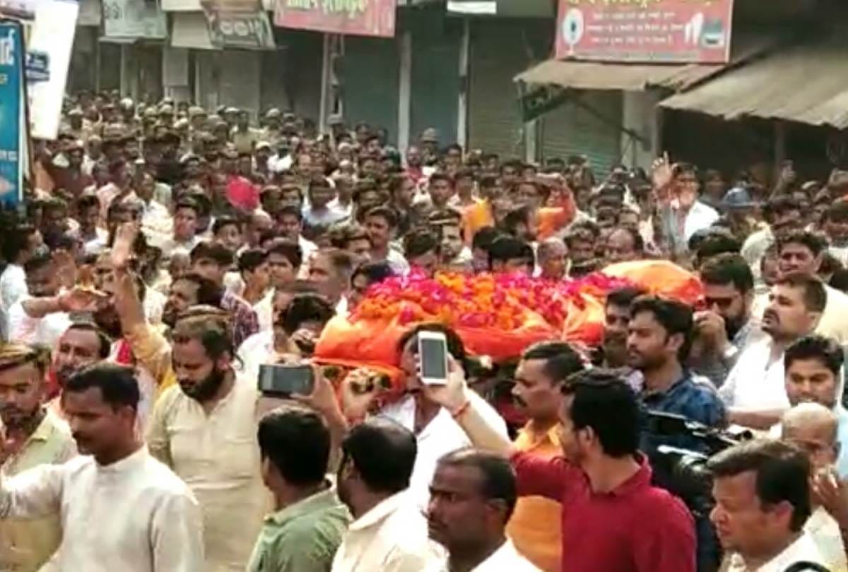 kamesh tiwari cremented on saturday in sitapur