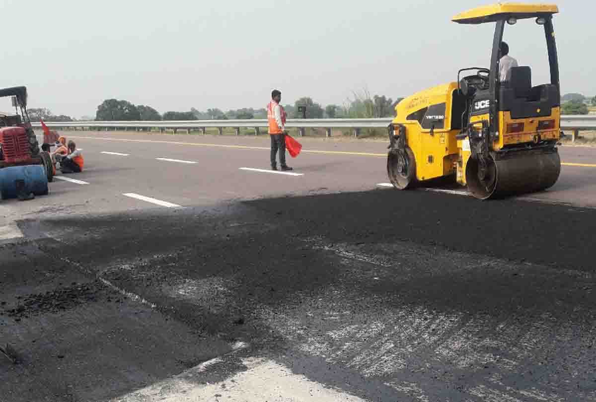 Agra-Lucknow Expressway stirred by road collapse again
