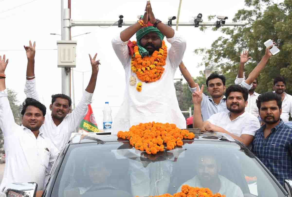 On the last day of campaigning, SP BSP Congress and BJP demonstrated their strength