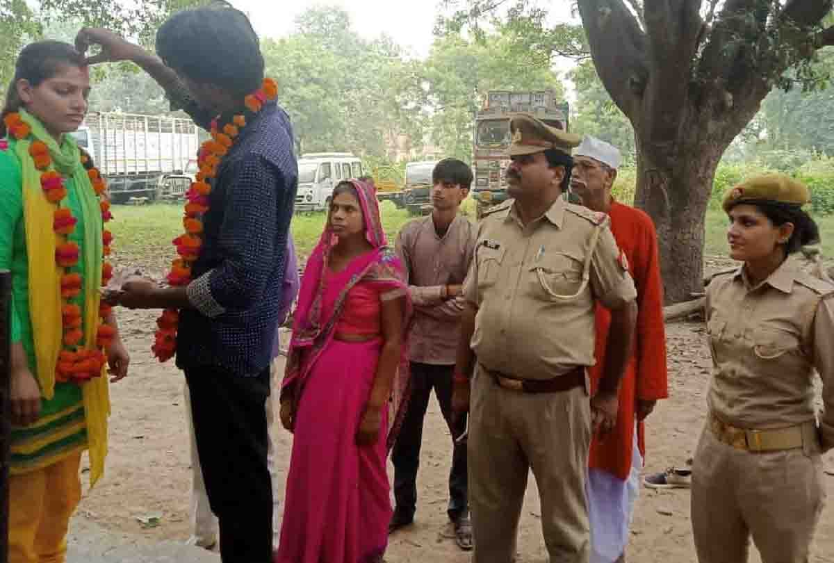 love birds marriage in police station at hardoi