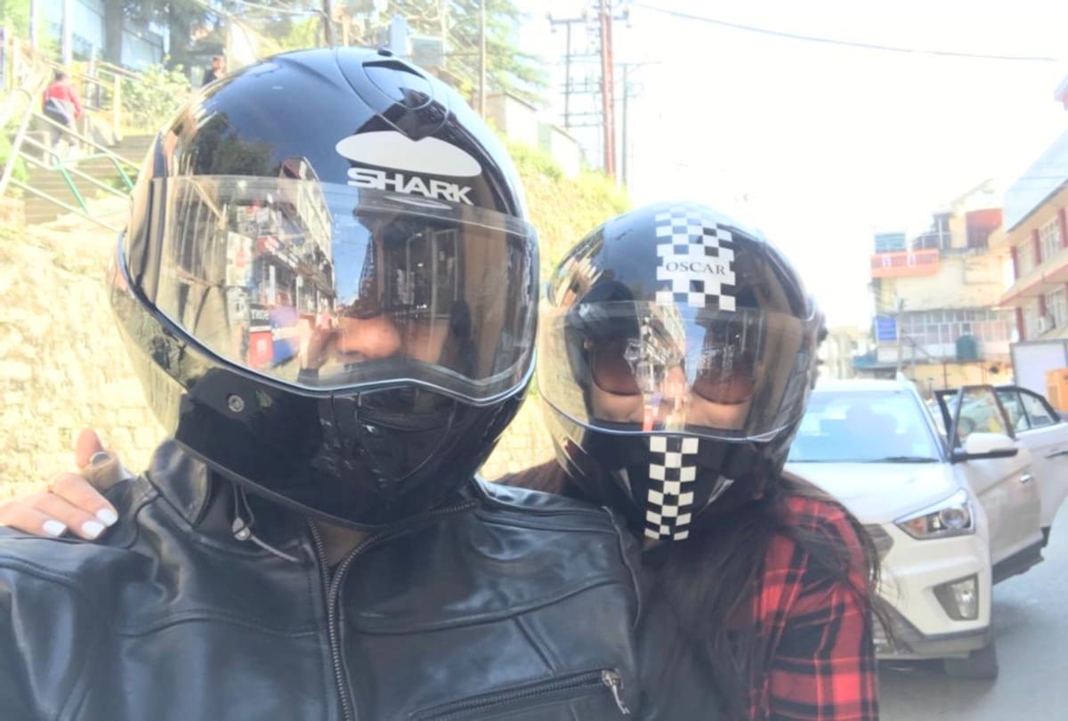 Bollywood 'Dimple Girl' revived childhood memories and took shimla city tour on bike