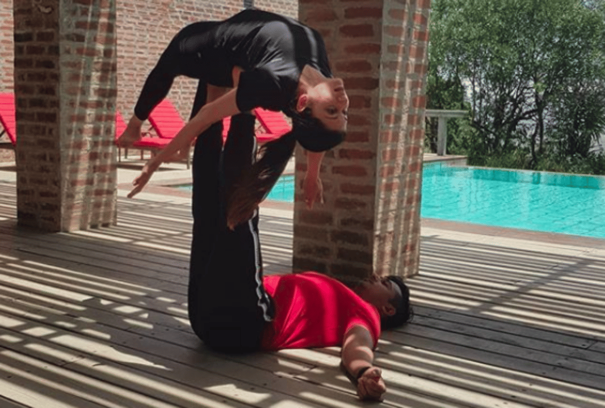 Salman Khan actress Bhagyashree Share Yoga Picture