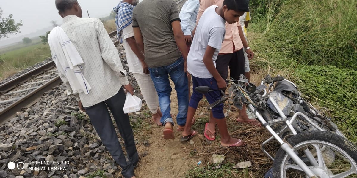 Motorbike stuck in train engine for 200 meters in mau