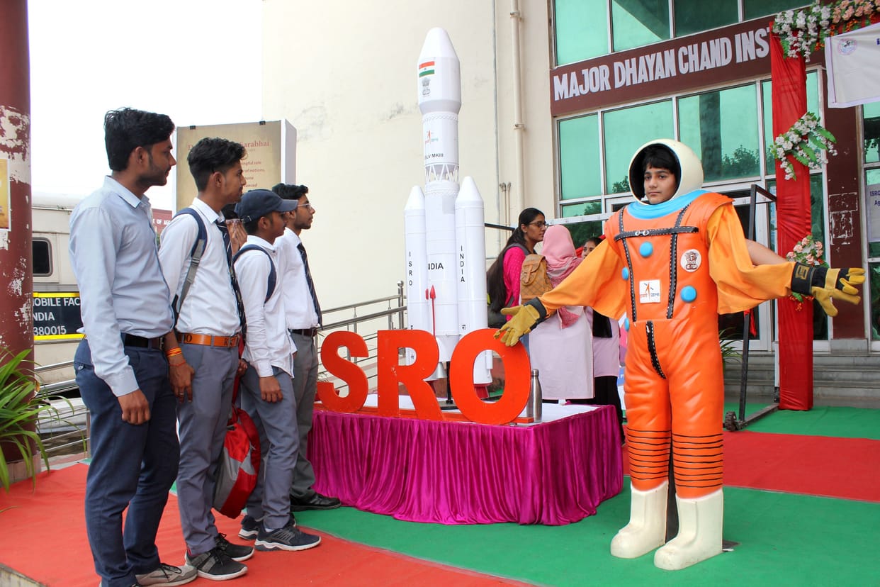 student see exhibition in bu