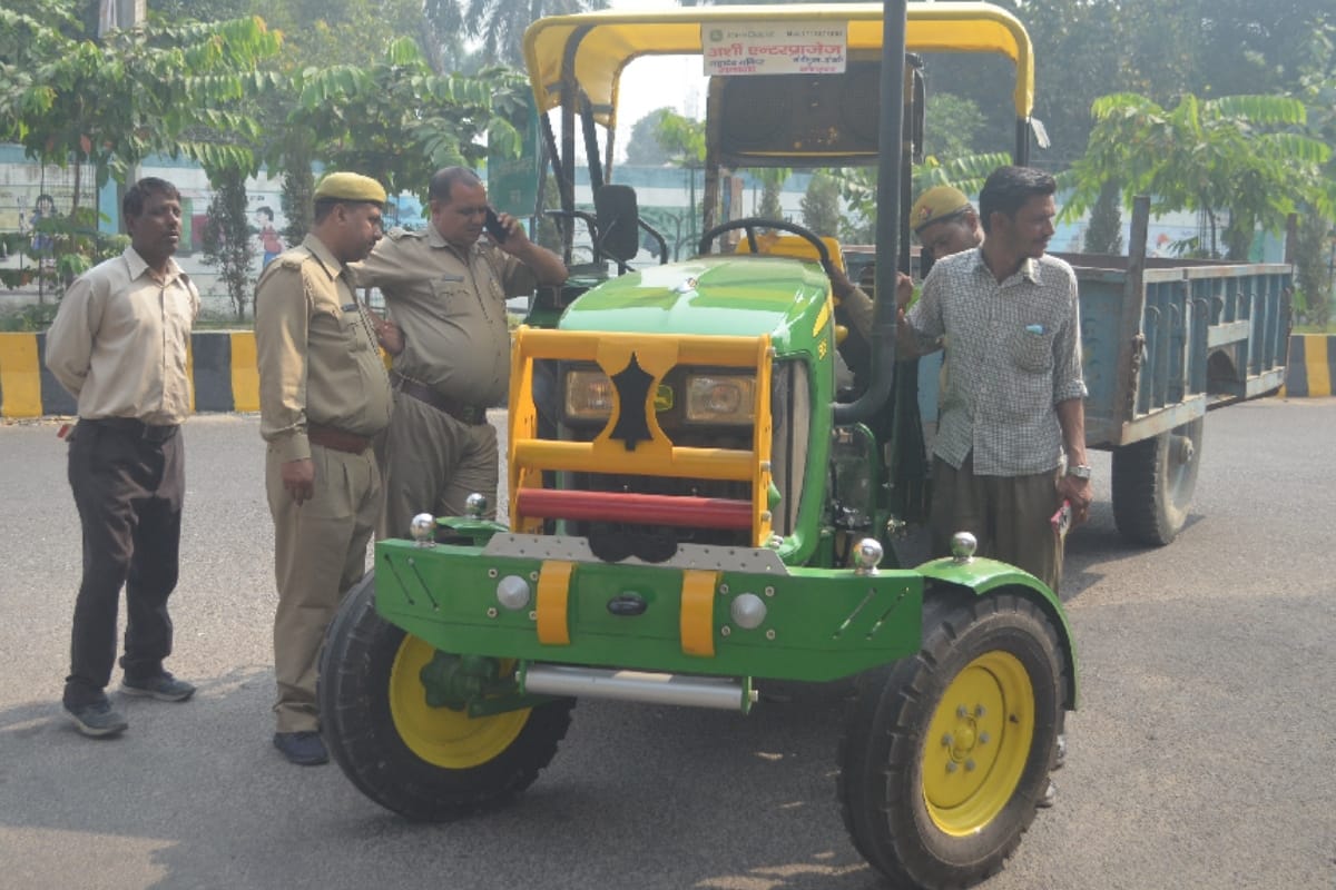 Farmers protest against non-compensation from new policy in Meerut, made road jam