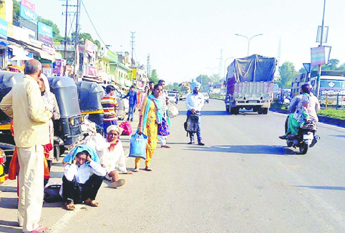 Saror Toll Plaza Controversy Councilor in protest, said BJP is silent by doing anti people work