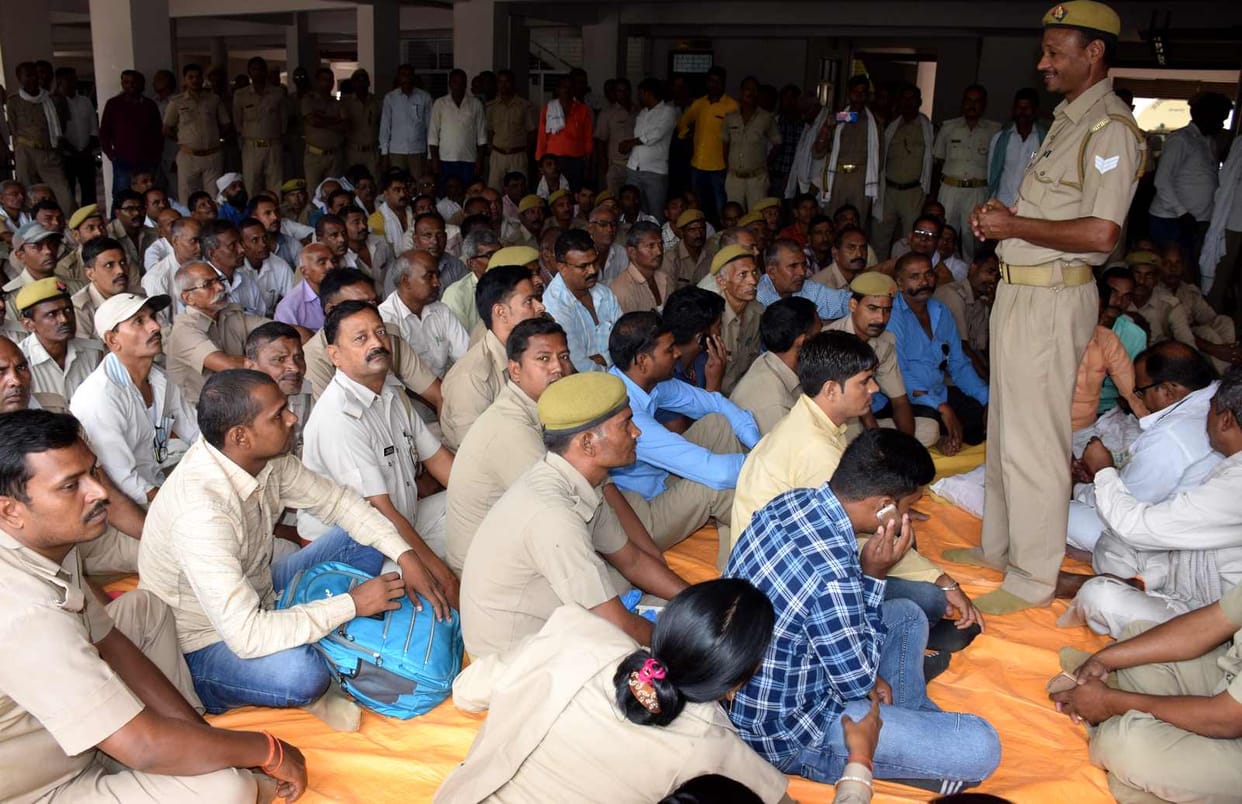 Homeguards open front against the decision of the state government