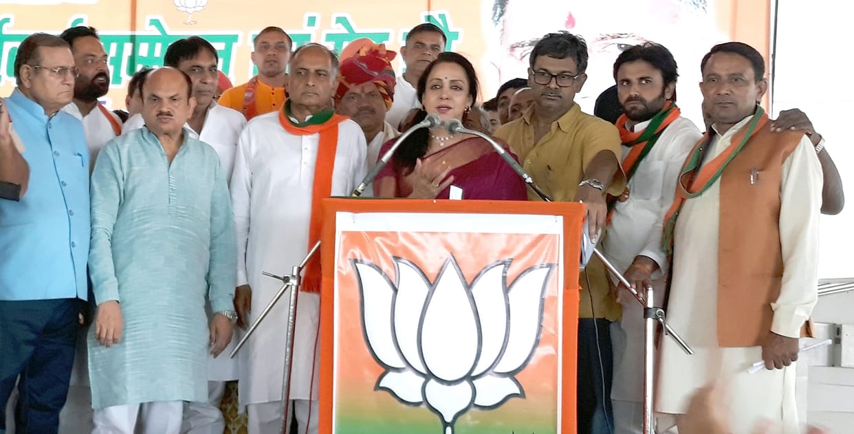 on the last day of the election campaign, the leaders put the atrength
