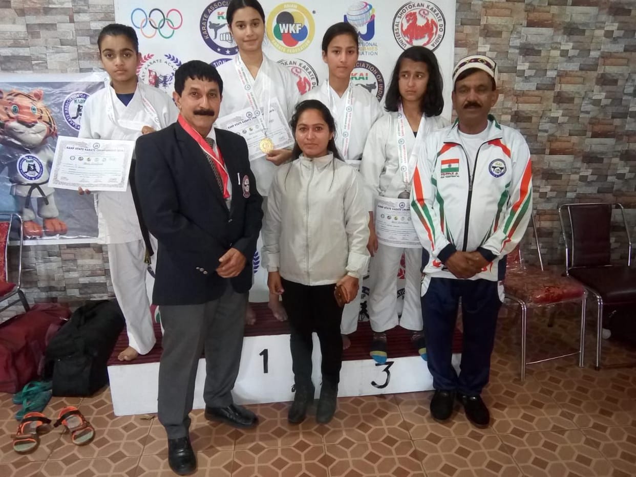 student win gold in karetey