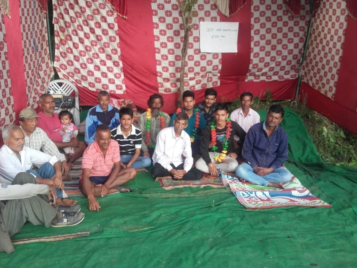 Villagers continue to protest on the demand of catching the Tadu
