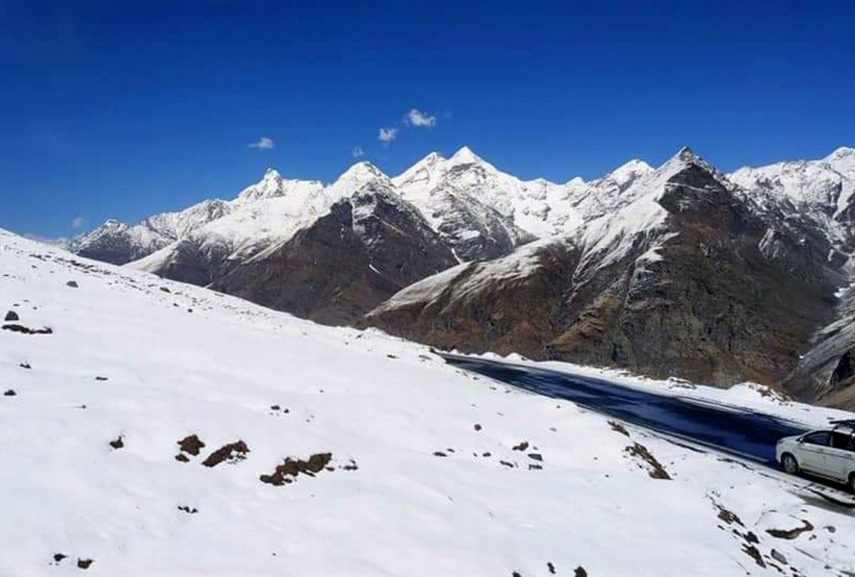 fresh snowfall in rohtang lahaul spiti and kinnaur himachal pradesh