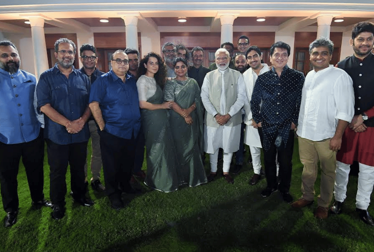 Shah Rukh Khan to Aamir Khan these bollywood celbs shared photo with Prime Minister Narendra Modi
