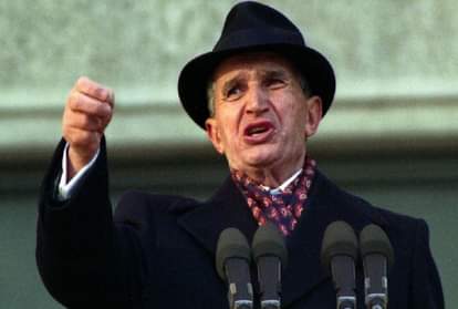 Interesting facts of Romania Dictator Nicolae Ceausescu who washes his hand by Alcohol