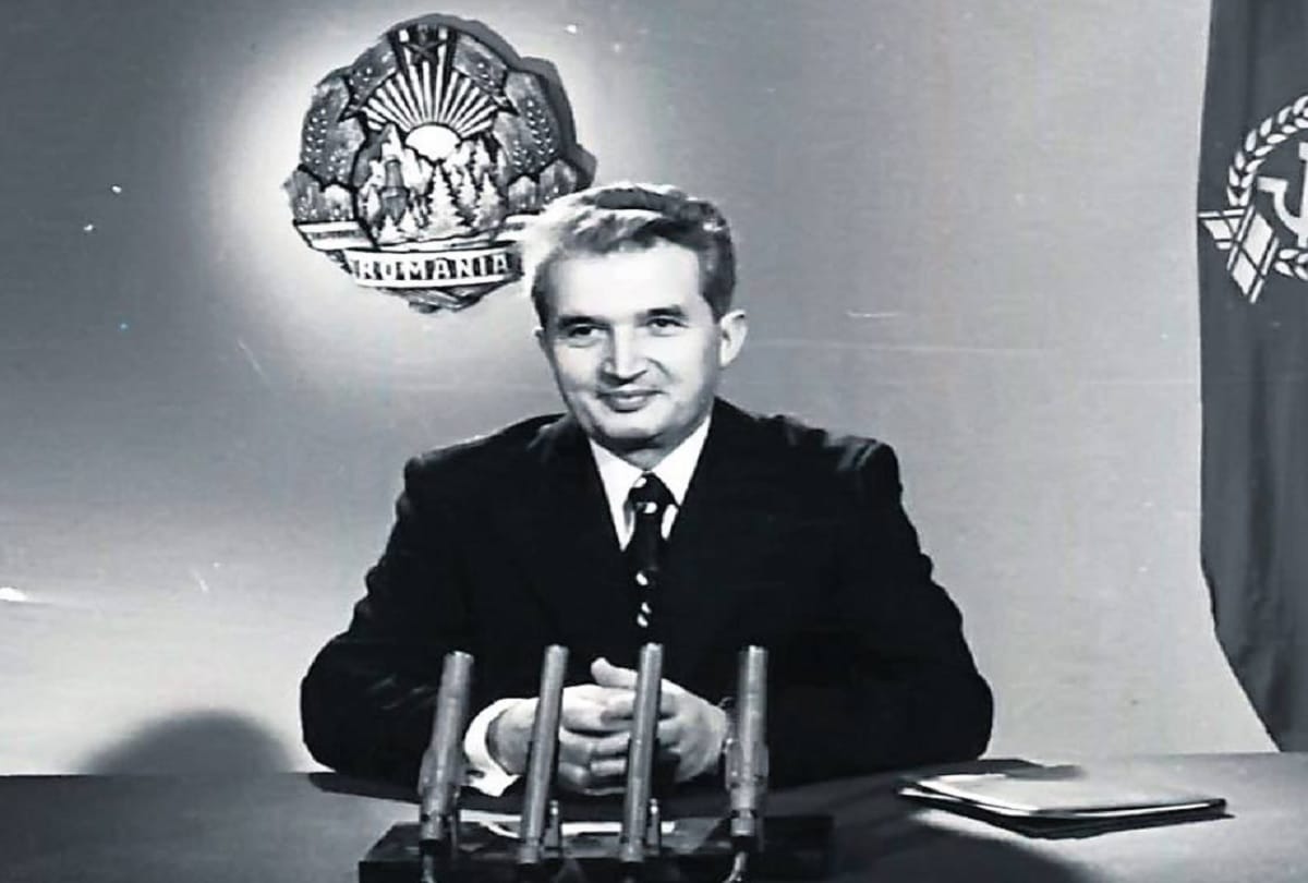 world most cruel dictator Nicolae Ceausescu who washed hand with alcohol