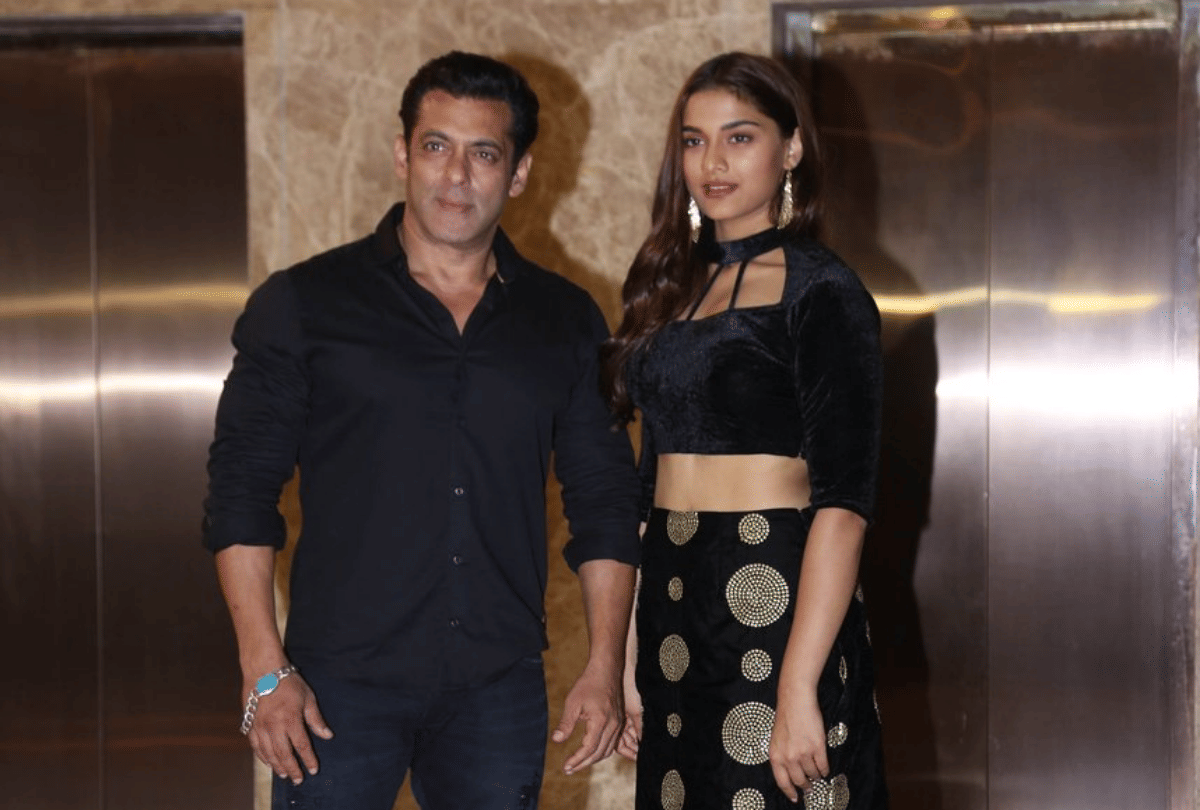 salman khan loses his temper when fan take selfie at ramesh taurani diwali bash