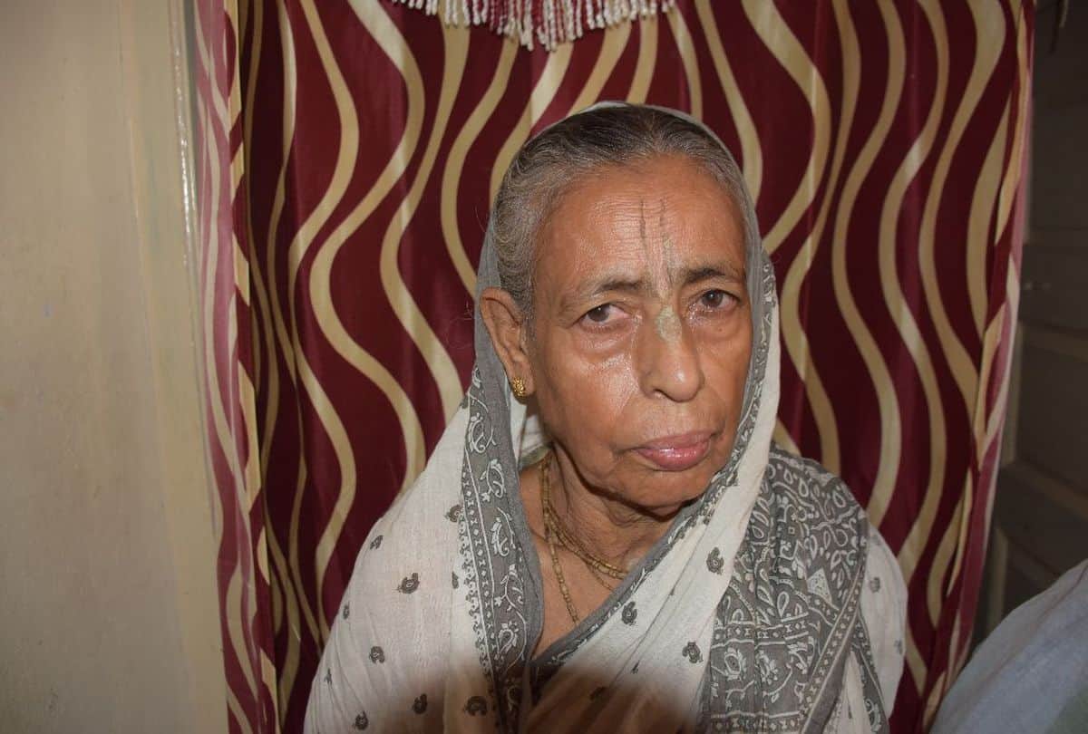 Widows of Vrindavan performs ahoi ashtmi vrat for his sons