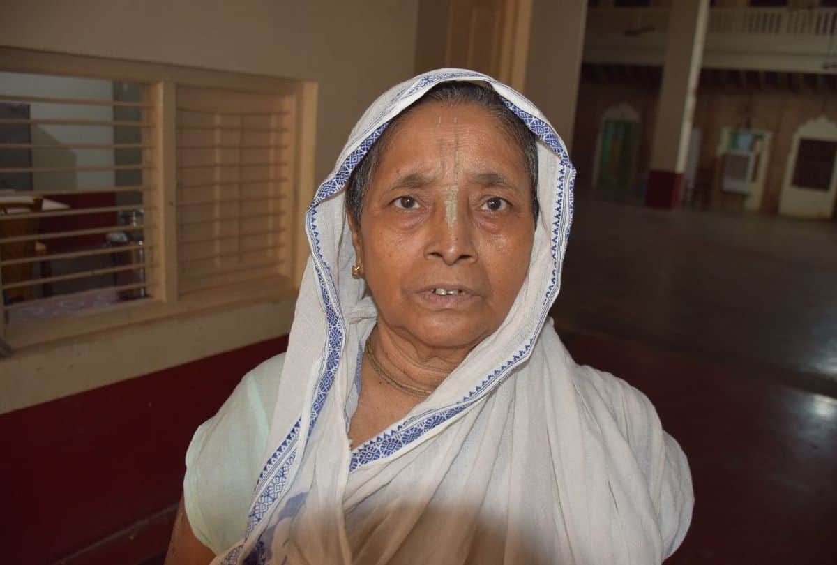 Widows of Vrindavan performs ahoi ashtmi vrat for his sons