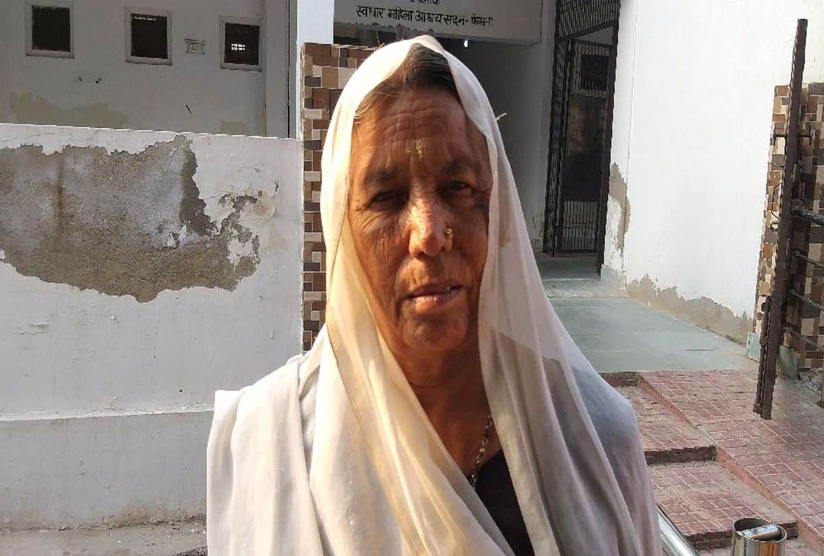 Widows of Vrindavan performs ahoi ashtmi vrat for his sons