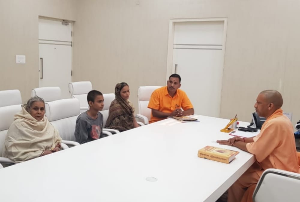 Family members of KamleshTiwari meet Chief Minister Yogi Adityanath