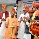 किसान पाठशाला का शुभारंभ करते मुख्यमंत्री योगी आदित्यनाथ।