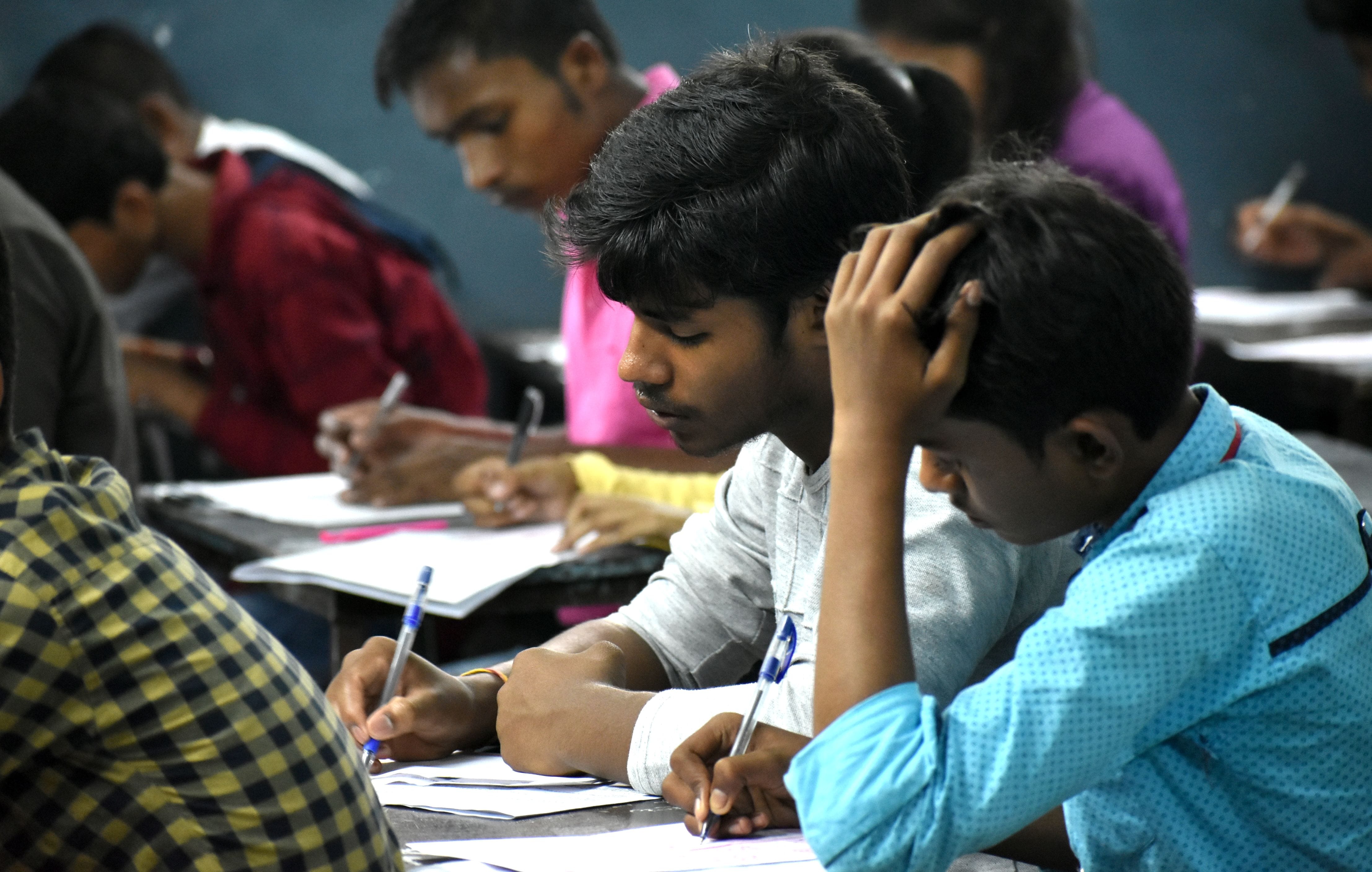 Atul Maheshwari Scholarship Exam: Wings to aspirations, thousands of students appeared in the exam
